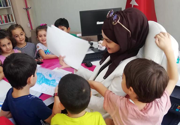 Aile Danışmanı-Eğitimi Esra Özdemir; ÇOCUK EĞİTİMİNDE NELERE DİKKAT EDİLMELİ?