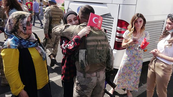 BATMAN’DAN JANDARMA KOMANDOLAR, SURİYE’YE GÖNDERİLDİ