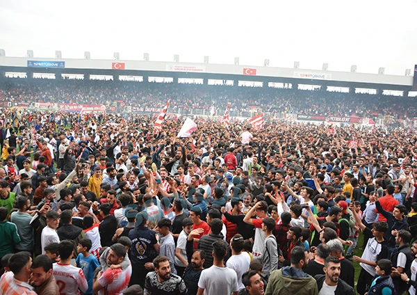 Ve Şampiyon Petrolspor