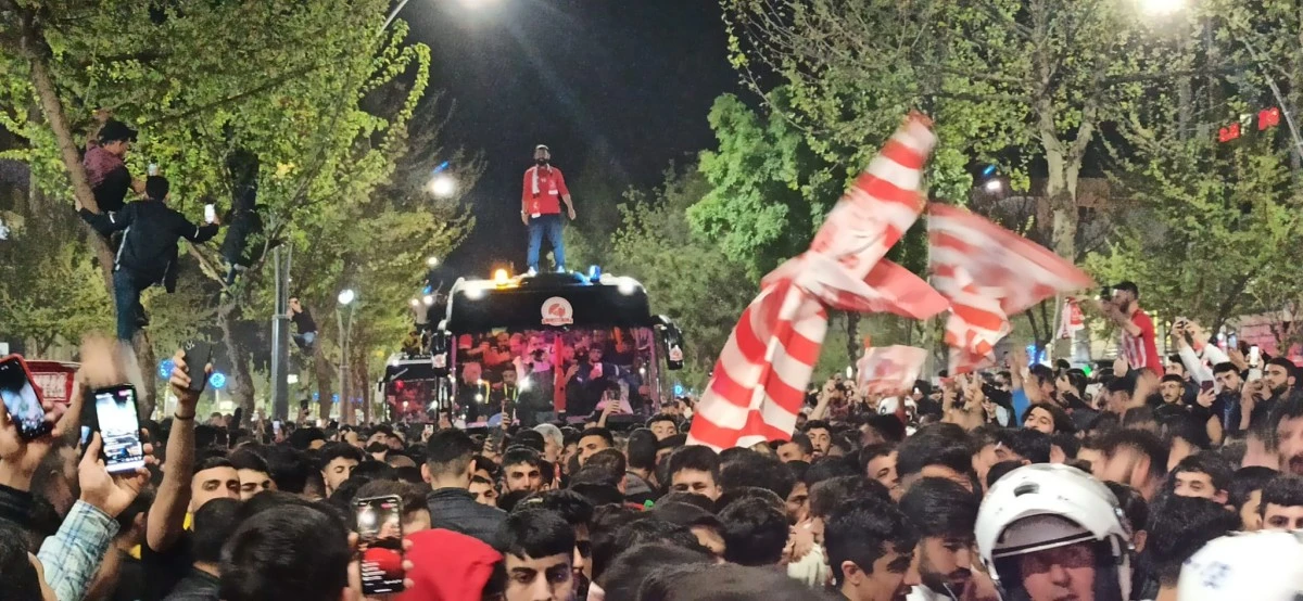 Ve Şampiyon Petrolspor