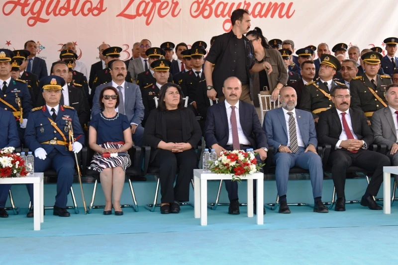 Asırlık zafer, törenlerle kutlandı