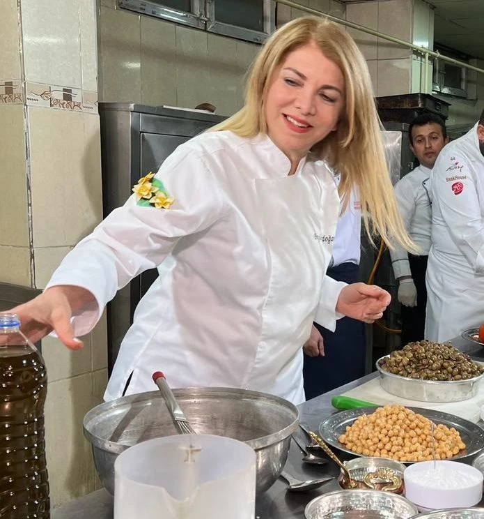 Şefler Derik’i salladı