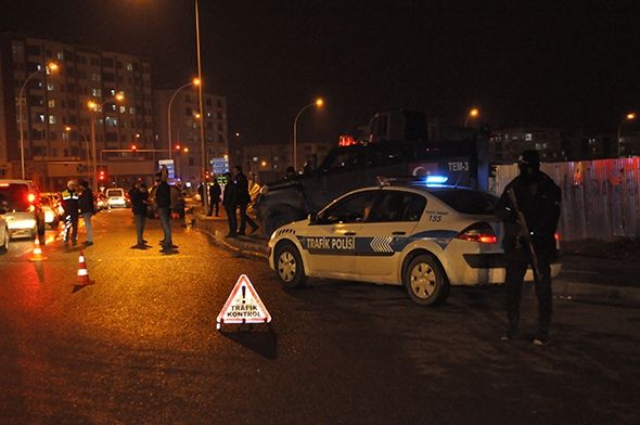 400 POLİSLE ASAYİŞ UYGULAMASI YAPILDI