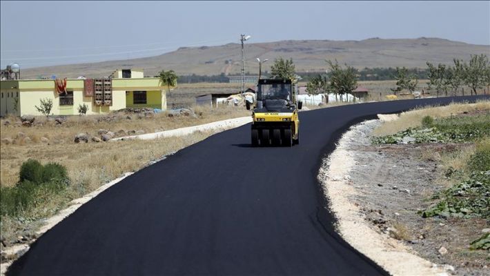 Diyarbakır'ın köyleri konforlu yollara kavuşuyor
