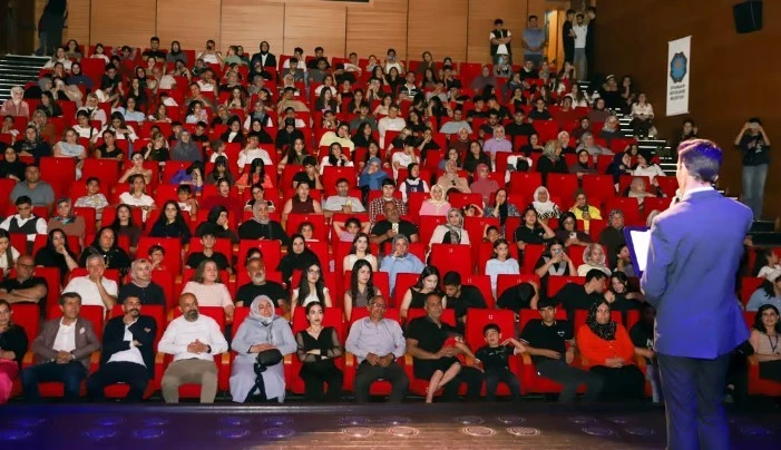 Akademi Sur Etüt Merkezi’nde yılsonu etkinliği gerçekleştiri