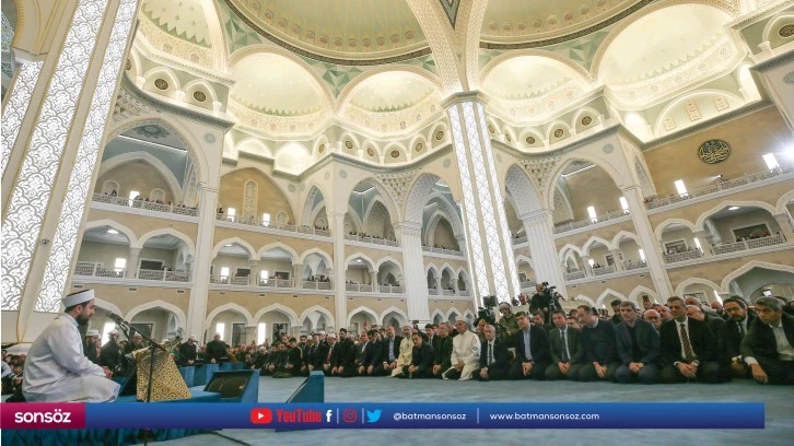 Başkan Erbaş, Gaziantep'te Miraç Kandili programına katıldı: