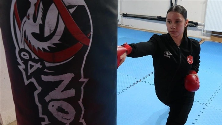 Çanakkale Genç Karateci Beyza Akkaya Dünya Şampiyonası İçin Hazırlanıyor