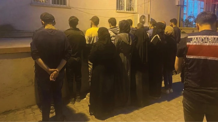 Kilis'te 16 düzensiz göçmen yakalandı