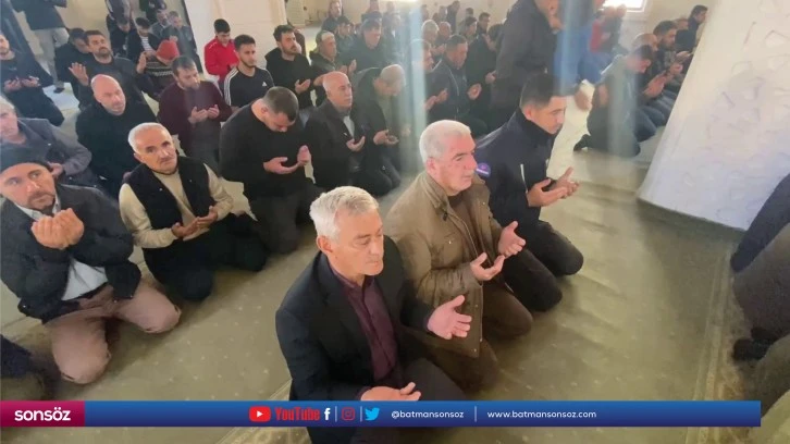 Midyat'ta camilerde Filistinliler için dua edildi