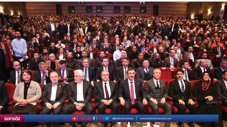 Yılmaz, "Diyarbakır'ın Gelecek Tasavvuru Kongresi"nde konuştu: