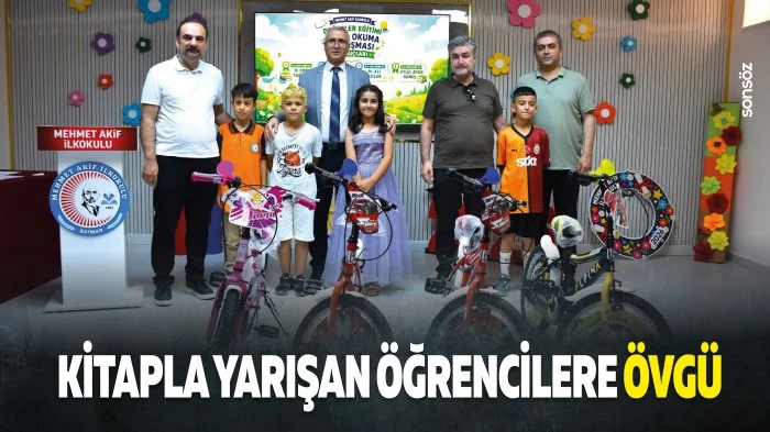 Kitapla yarışan &ouml;ğrencilere &ouml;vg&uuml;&hellip;