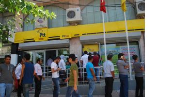 PTT &Ouml;N&Uuml;NDE BİLDİK MANZARA