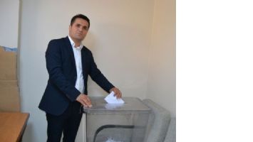 ESOB SE&Ccedil;İMİNİ TALAT KARA KAZANDI&rlm;