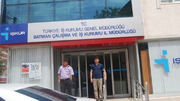 3 KİŞİNİN ALINACAĞI İŞE 30 BAŞVURU YAPILDI.