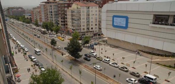 VİZYON&rsquo;A YAYA YOLU İSTENİYOR