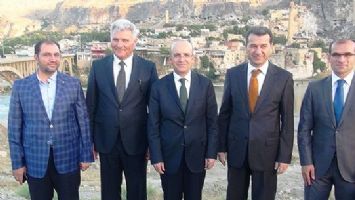 BAKAN, İFTARINI ANTİK KENTTE A&Ccedil;TI