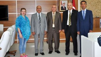SURİYELİ M&Uuml;STEŞARDAN REKT&Ouml;R&rsquo;E ZİYARET