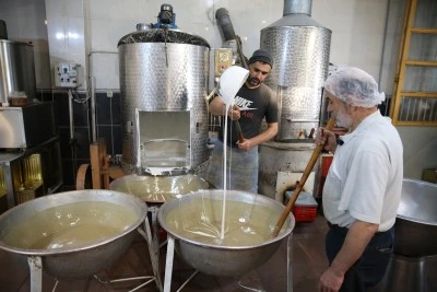 123 yıldır aynı y&ouml;ntemle &uuml;retilen tahin helvası lezzetini koruyor