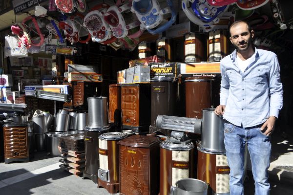 SOBALAR ALTUN&rsquo;DA G&Ouml;R&Uuml;C&Uuml;YE &Ccedil;IKTI