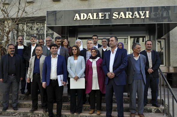 HDP&rsquo;Lİ VEKİLLER, MAZBATALARINI ALDI