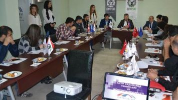 BATSO&rsquo;DA EĞİTİMLER S&Uuml;R&Uuml;YOR