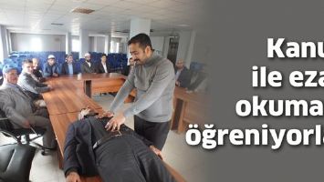 KANUN İLE EZAN OKUMAYI &Ouml;ĞRENİYORLAR