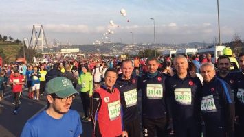 ŞİŞMAN, İSTANBUL MARATONUNA KATILDI