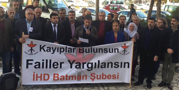 İHD&rsquo;DE BARIŞ EL&Ccedil;İ&rsquo;SİNİN FAİLİNİ SORDULAR!