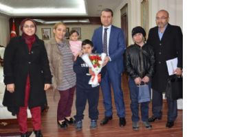DOWN SENDROMLU MELEKLER, VALİ&rsquo;Yİ ZİYARET ETTİ