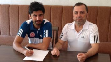 İŞ ADAMI VEYSİ &Ccedil;ELİK 'TEN PETROLSPOR 'A JEST