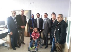 &Ouml;ZOĞUL&rsquo;DAN ENGELLİ &Ouml;ĞRENCİYE JEST