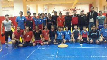 13 NO&rsquo;LU KOOPERATİFTEN BAKLAVA ZİYAFETİ