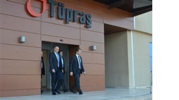VALİ, T&Uuml;PRAŞ RAFİNERİSİNİ ZİYARET ETTİ