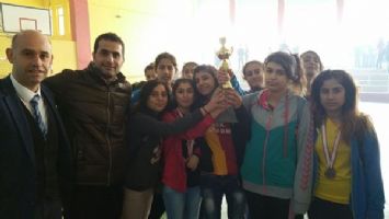 KIZLAR ARASI FUTSAL TURNUVALARI SONA ERDİ