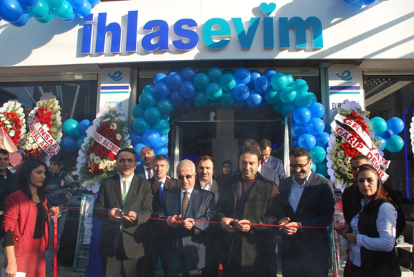 İHLASEVİM 67. MAĞAZASINI BATMAN&rsquo;DA A&Ccedil;TI