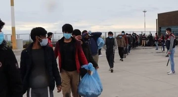  138 Afganistan uyruklu ülkelerine gönderildi