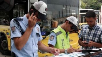 TRAFİK KURALLARINA UYMAYAN BELEDİYE ŞOF&Ouml;RLERİNE CEZA