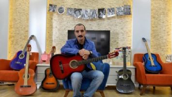 ANTALYA&rsquo;DAN KOZLUK&rsquo;A GİTAR YARDIMI
