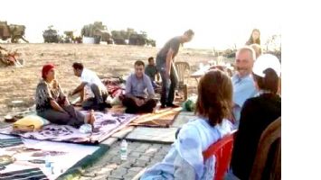 AKAT VE ATALAY, SINIRDA N&Ouml;BET TUTUYOR!..