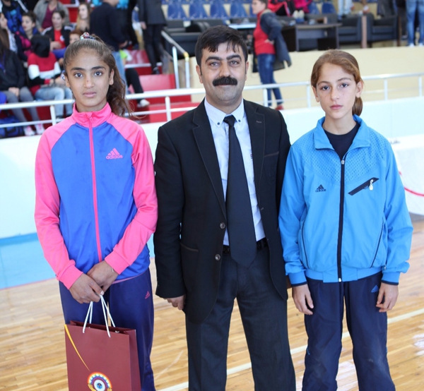PETROLSPOR, ATLETİZMDE PİŞKİN İLE REKORA KOŞUYOR