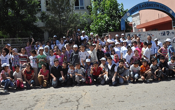 FATİH MAHALLESİNDE TEMİZLİK SEFERBERLİĞİ