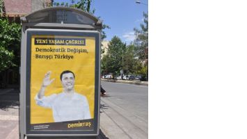 12. CUMHURBAŞKANI ADAYLARI BİLBORTLARDA