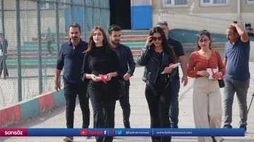 16 &ccedil;ocuk yeniden okullu oldu