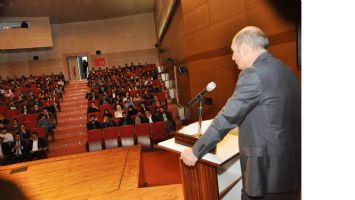 DO&Ccedil;. DR. TANHAN, REHBER &Ouml;ĞRETMENLERE SEMİNER VERDİ
