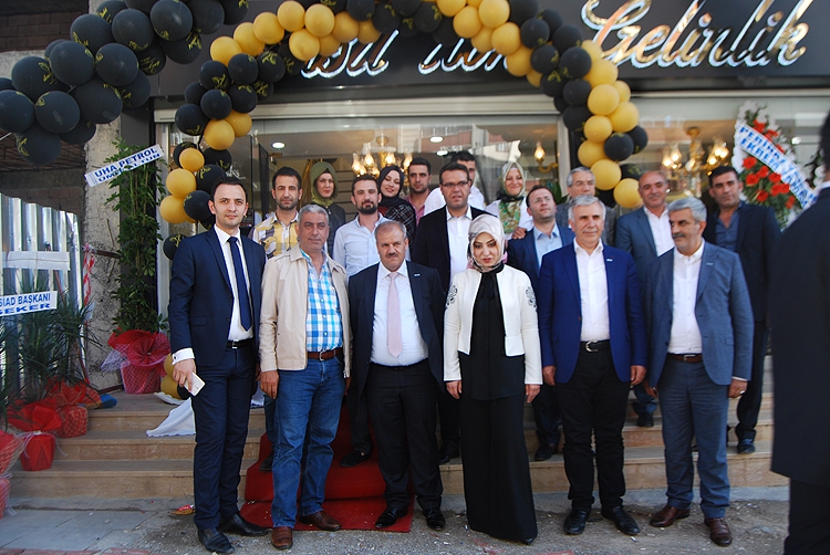 ASİL İLONA GELİNLİK MAĞAZASI A&Ccedil;ILDI