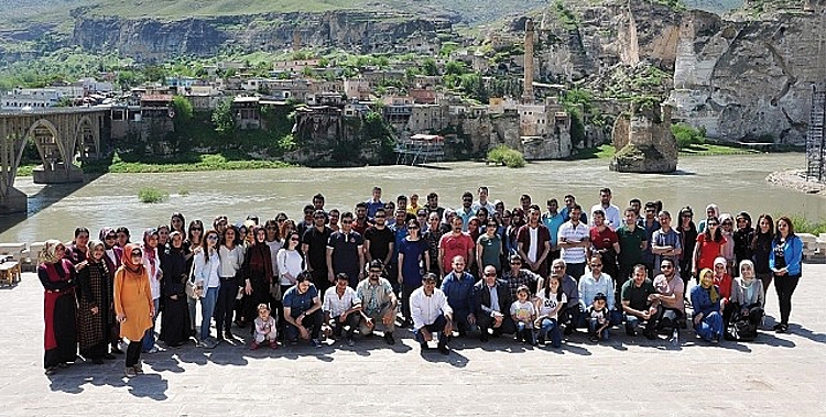 ADAY &Ouml;ĞRETMENLER HASANKEYF&rsquo;İ GEZDİ