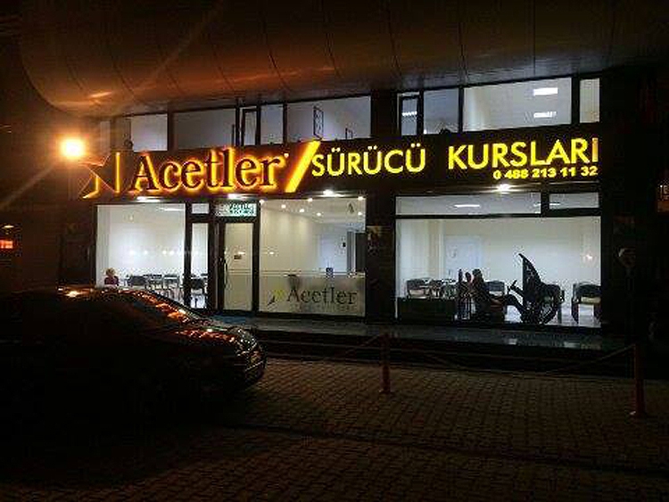 ACETLER, 3 ŞUBESİYLE HİZMET VERMEYİ S&Uuml;RD&Uuml;R&Uuml;YOR