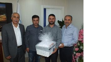 DEDAŞ&rsquo;IN 4 PERSONELİNE BEBEK SEPETİ VERİLDİ