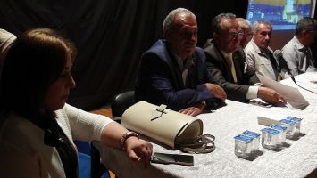 EMEKLİLER TOKİ KONUTLARI İ&Ccedil;İN TOPLANDI