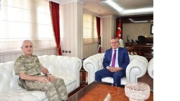 GARNİZON KOMUTANI, YENİ VALİ&rsquo;Yİ ZİYARET ETTİ